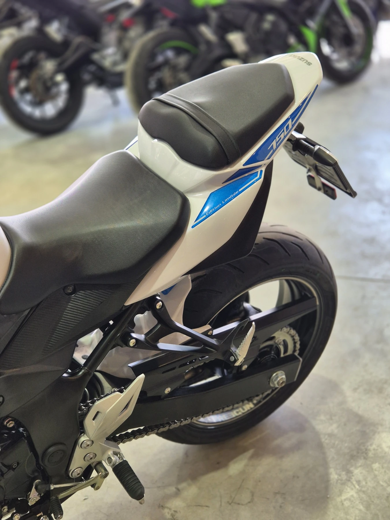 Suzuki Gsr 750 ABS!!! Нов внос ШВЕЙЦАРИЯ!, снимка 13 - Мотоциклети и мототехника - 55013402