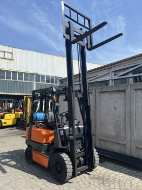 Мотокар Toyota, снимка 1