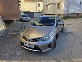 Toyota Auris, снимка 1