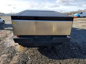 Tesla Cybertruck - 54999 € / 107568.69 лв. - 69833376 6