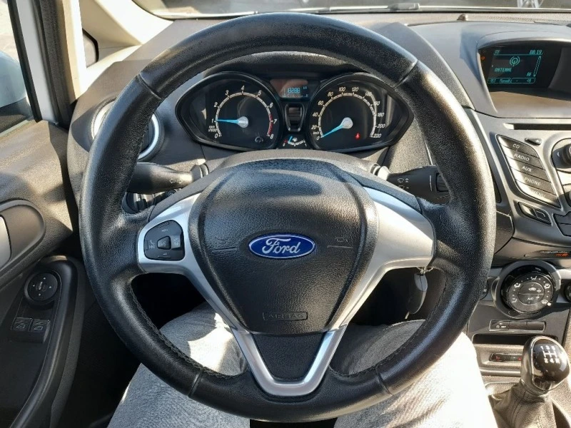 Ford Fiesta 1.0 i, снимка 12 - Автомобили и джипове - 46830845