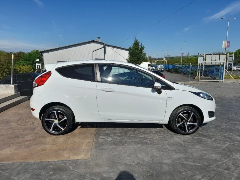 Ford Fiesta 1.0 i, снимка 8 - Автомобили и джипове - 46830845