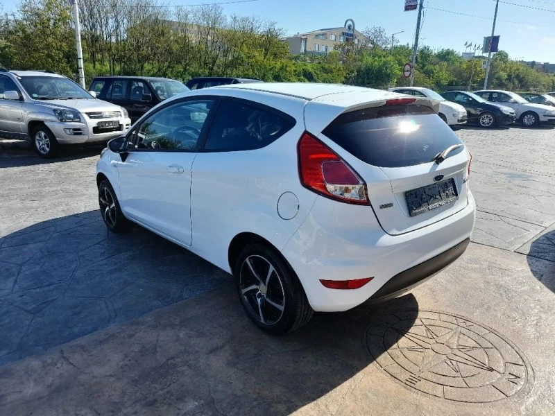 Ford Fiesta 1.0 i, снимка 5 - Автомобили и джипове - 46830845