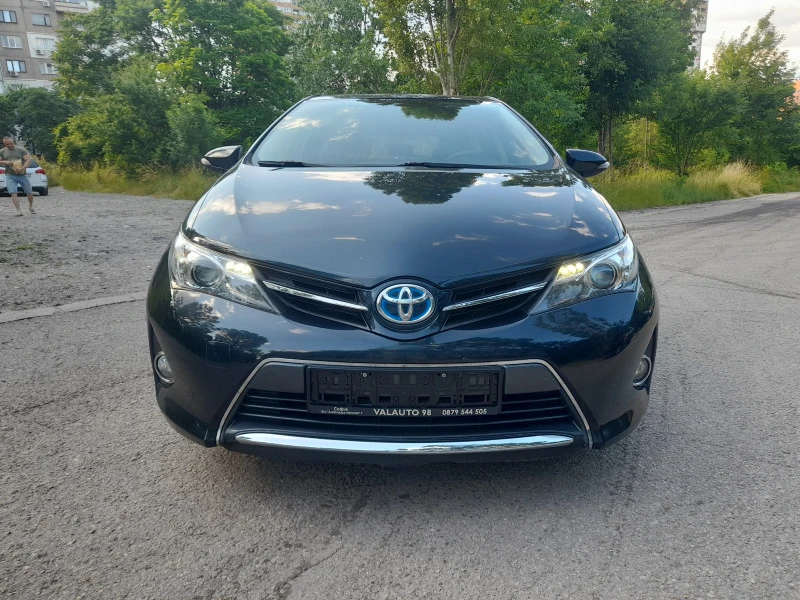 Toyota Auris 1.8 HYBRID, снимка 2 - Автомобили и джипове - 41375523