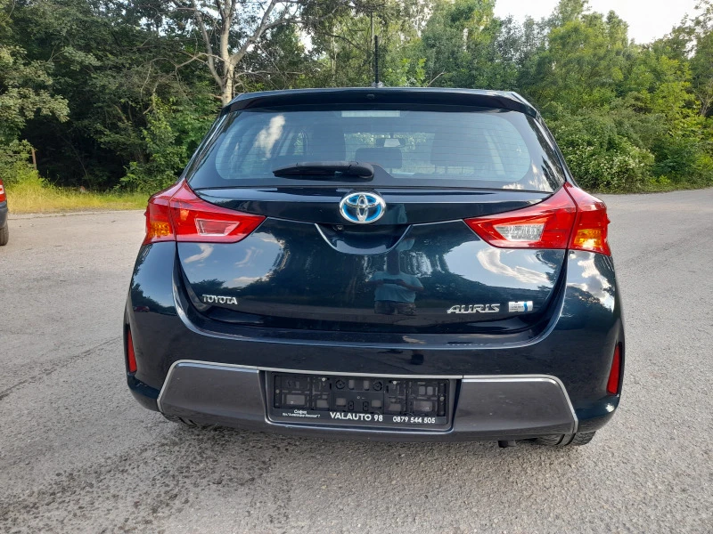 Toyota Auris 1.8 HYBRID, снимка 6 - Автомобили и джипове - 41375523