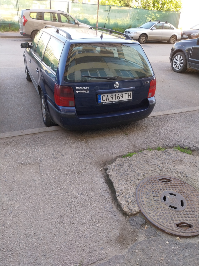 VW Passat, снимка 2 - Автомобили и джипове - 45684852