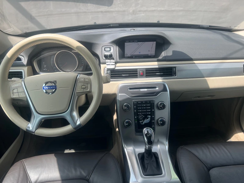 Volvo Xc70 2.4D4 AWD, снимка 11 - Автомобили и джипове - 45840460