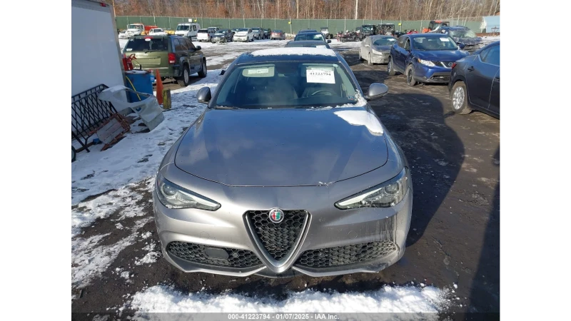 Alfa Romeo Giulia TI SPORT* 4X4* ПЪЛНА СЕРВИЗНА ИСТОРИЯ, снимка 2 - Автомобили и джипове - 48667272