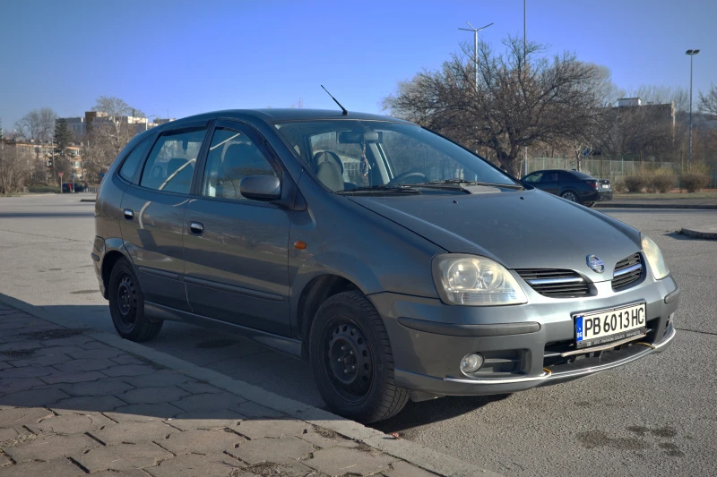 Nissan Almera tino, снимка 1 - Автомобили и джипове - 48854357