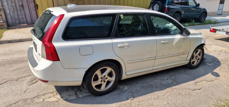 Volvo V50 2.0d, снимка 9 - Автомобили и джипове - 50919323