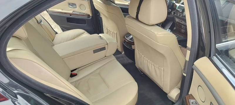 BMW 750, снимка 8 - Автомобили и джипове - 52571374