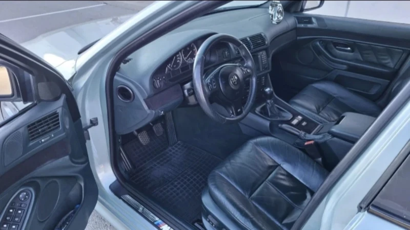 BMW 520 I, снимка 6 - Автомобили и джипове - 52304252