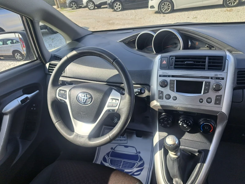 Toyota Verso 1.8 Швейцария, снимка 13 - Автомобили и джипове - 52451246