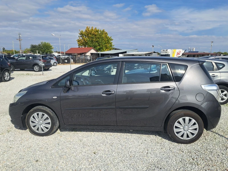 Toyota Verso 1.8 Швейцария, снимка 2 - Автомобили и джипове - 52451246