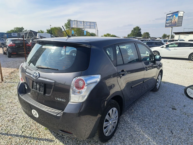 Toyota Verso 1.8 Швейцария, снимка 4 - Автомобили и джипове - 52451246