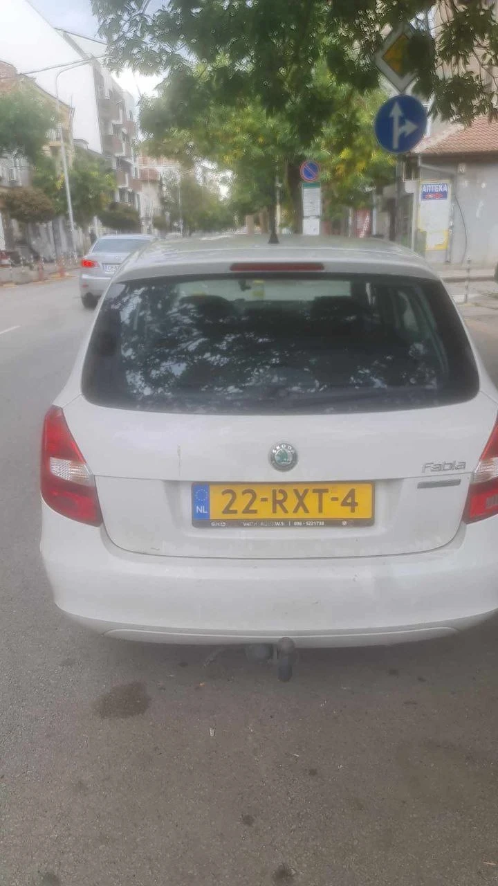 Skoda Fabia 1.2 Дизел, снимка 3 - Автомобили и джипове - 52950327