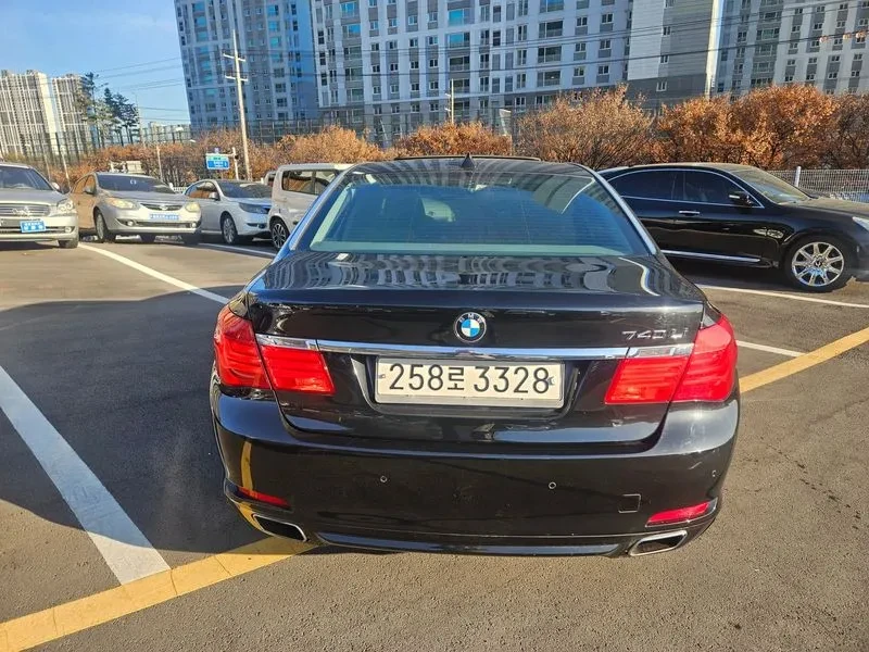 BMW 740 LI, снимка 4 - Автомобили и джипове - 55205525