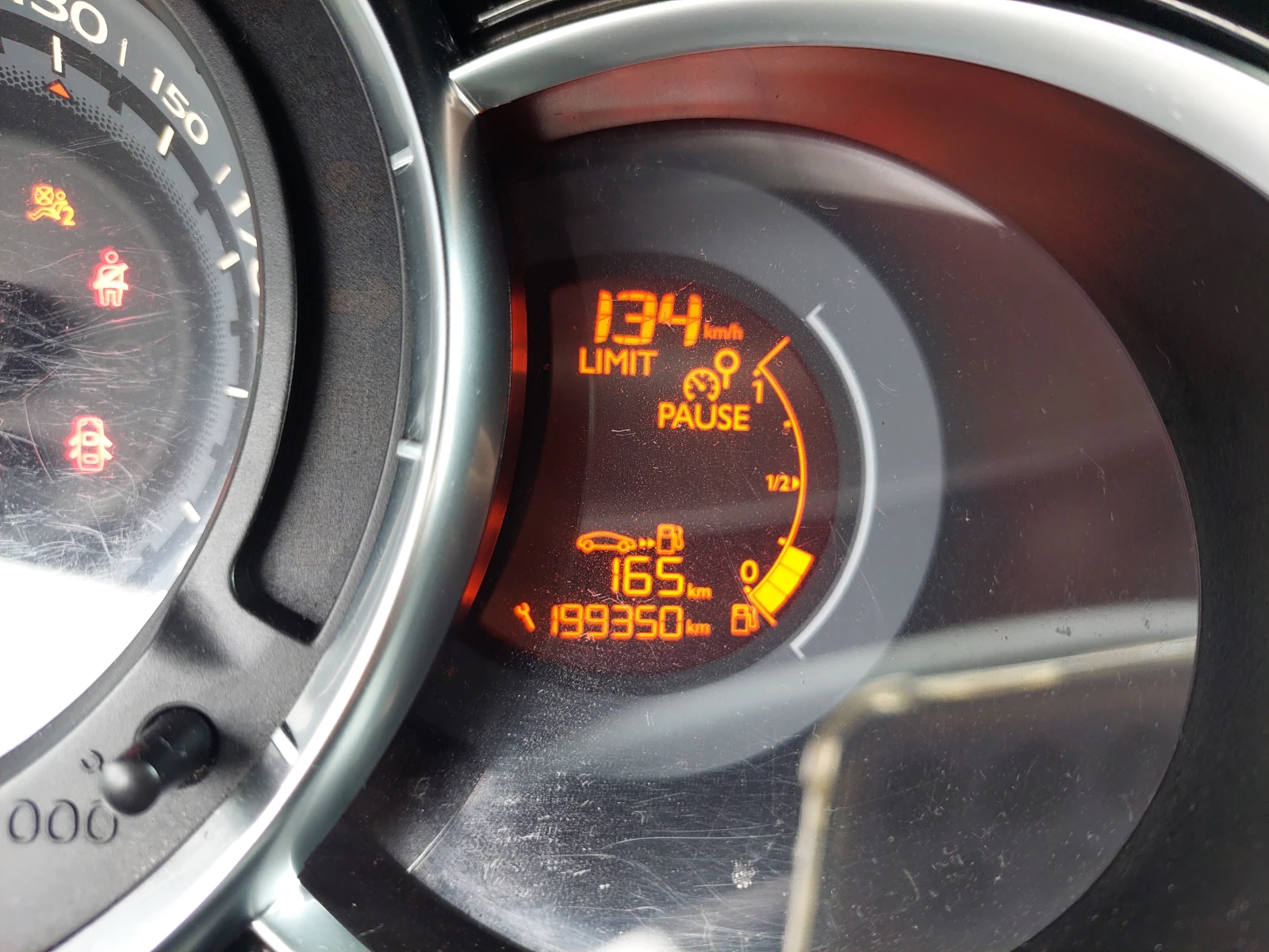 Citroen DS3 1, 6d 92ps - изображение 8