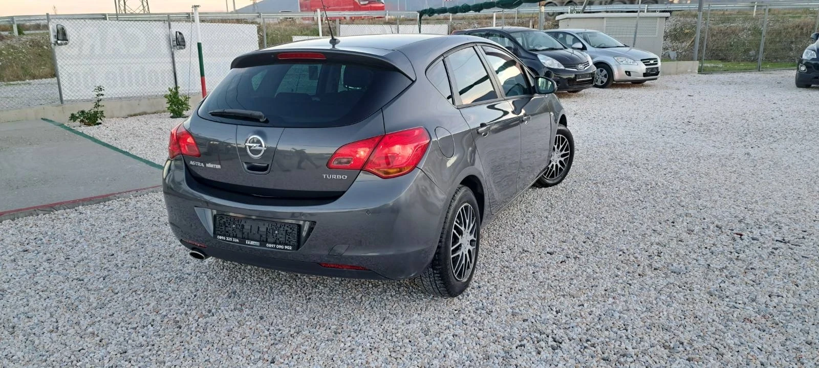 Opel Astra 1.4i 140кс 6скорости 136000км - изображение 6