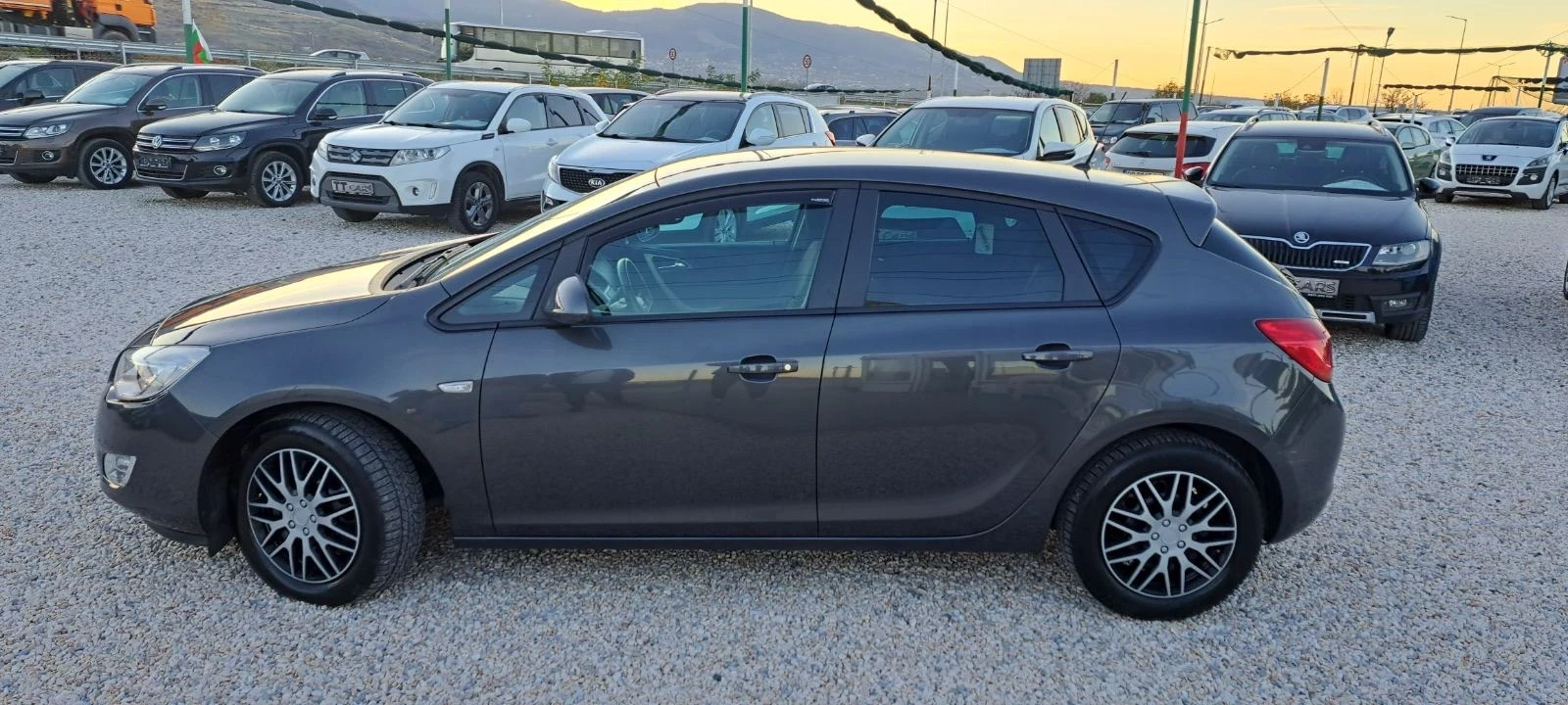 Opel Astra 1.4i 140кс 6скорости 136000км - изображение 4