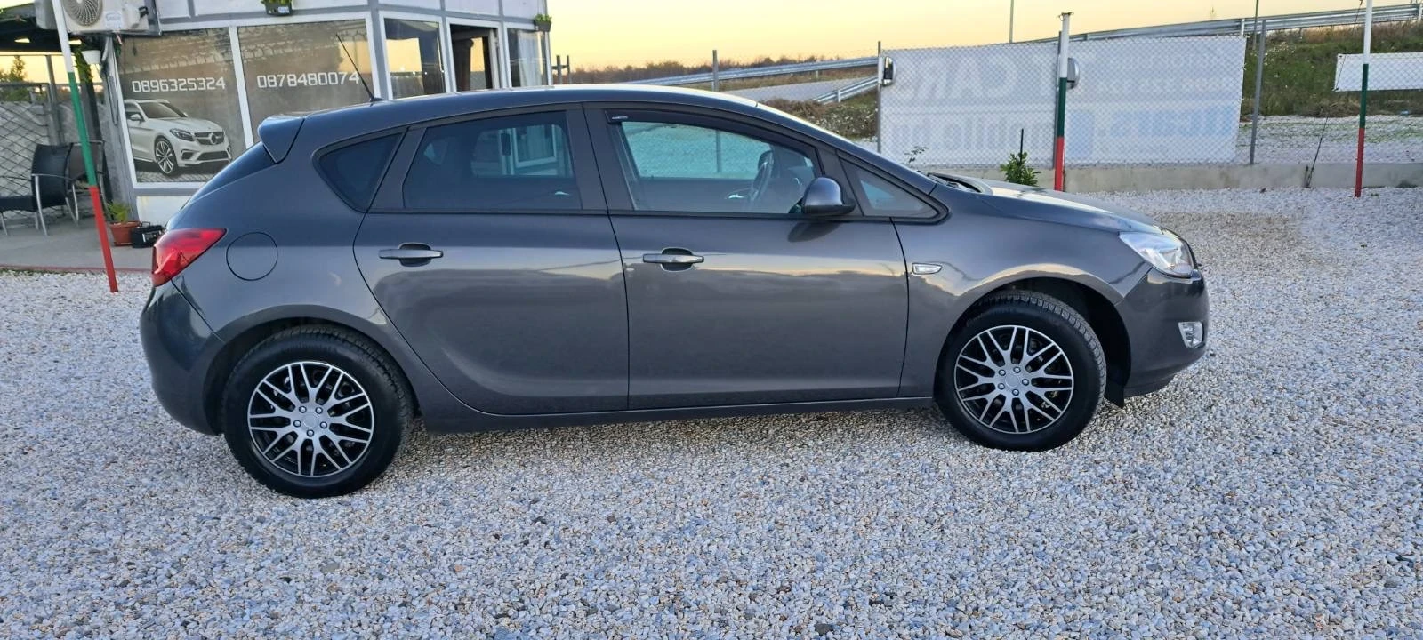 Opel Astra 1.4i 140кс 6скорости 136000км - изображение 5