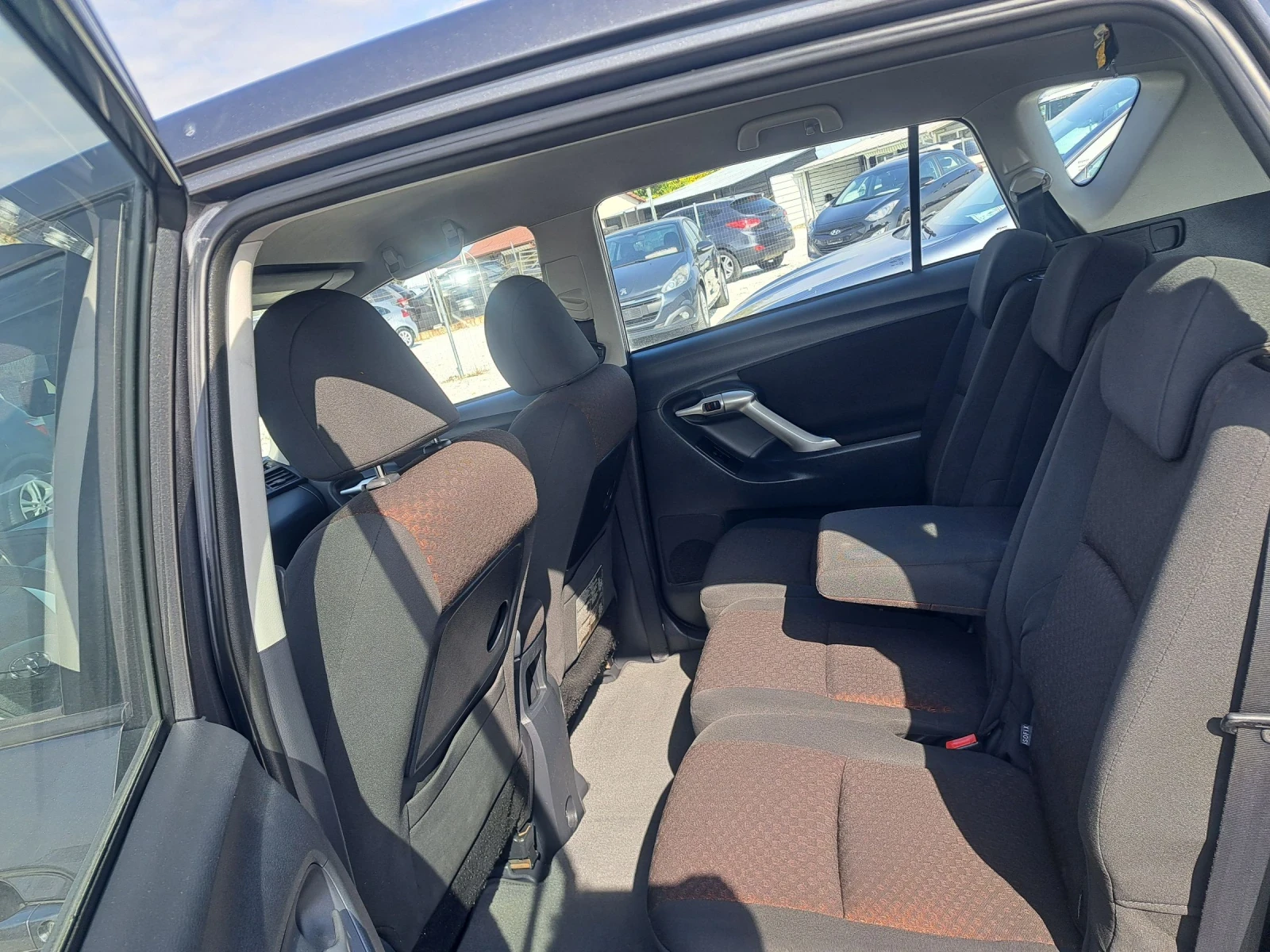 Toyota Verso 1.8 Швейцария - изображение 8