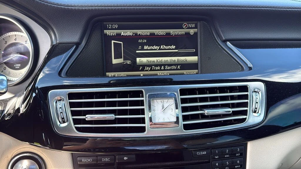 Mercedes-Benz CLS 550 V8* HARMAN/KARDON* BLINDSPOT* ПОДГРЕВ* ОБДУХВАНЕ*  - изображение 9