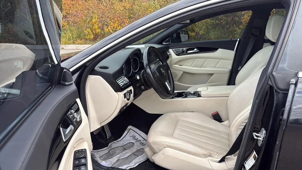 Mercedes-Benz CLS 550 V8* HARMAN/KARDON* BLINDSPOT* ПОДГРЕВ* ОБДУХВАНЕ*  - изображение 7