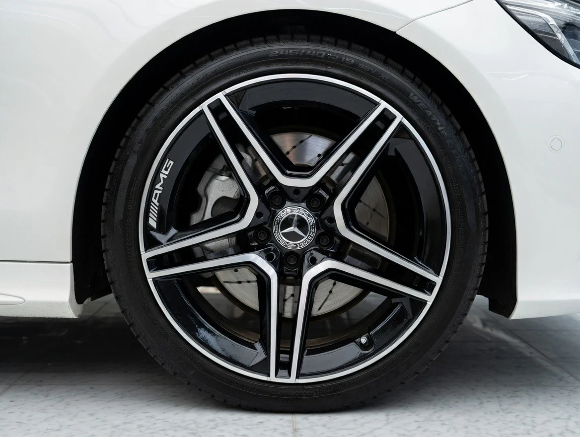 Mercedes-Benz CLS 300, снимка 5 - Автомобили и джипове - 53774652