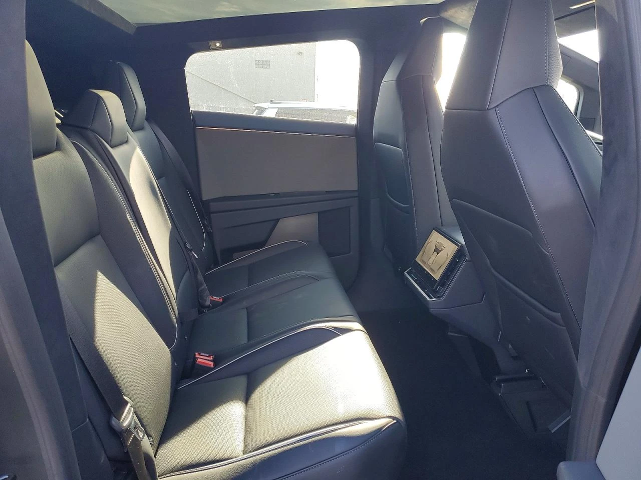 Tesla Cybertruck, снимка 10 - Автомобили и джипове - 53916558