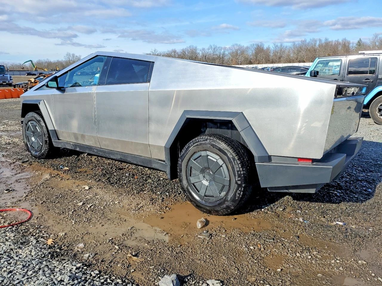 Tesla Cybertruck, снимка 2 - Автомобили и джипове - 53916558