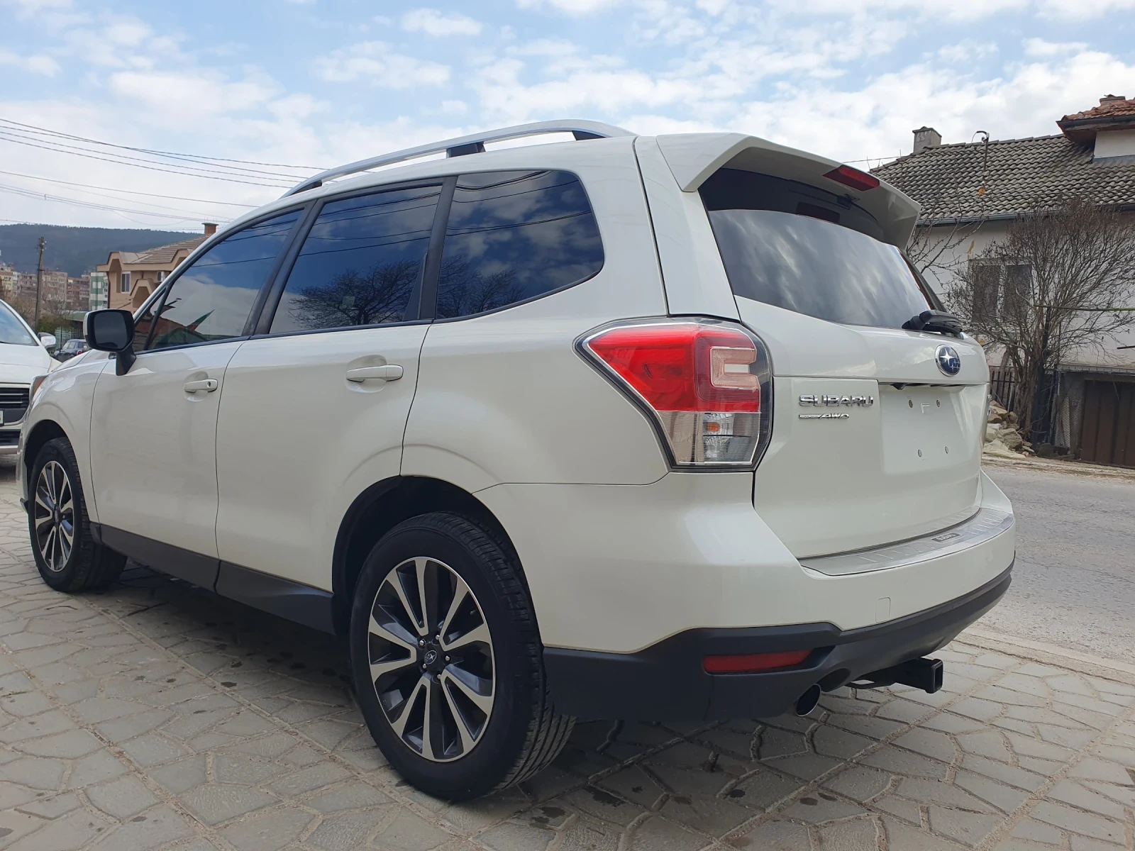 Subaru Forester 2.0i XT, снимка 5 - Автомобили и джипове - 54012129