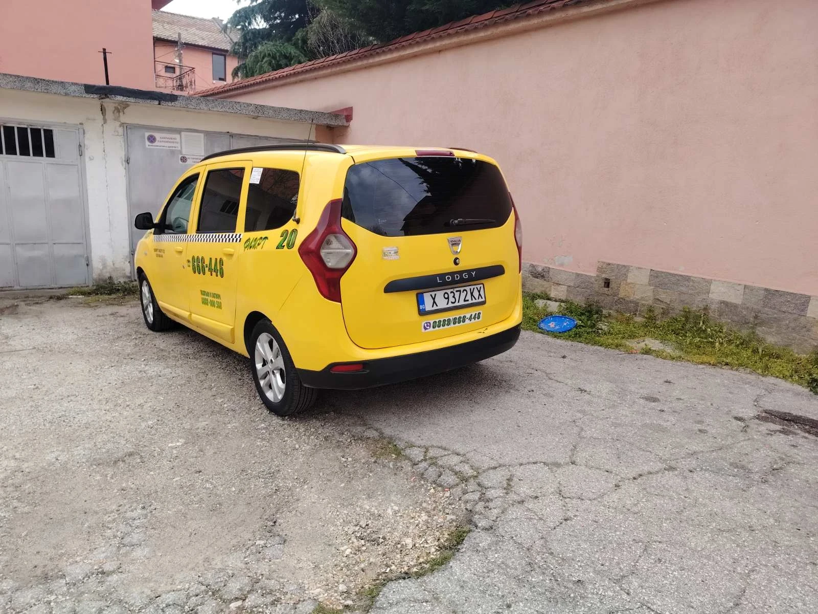 Dacia Lodgy, снимка 11 - Автомобили и джипове - 54208308