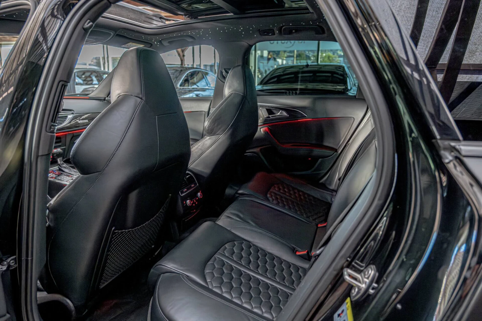Audi Rs6 4.0TFSI/MTM/Carbon packet/Pano/Bose/Distronic/HuD, снимка 9 - Автомобили и джипове - 54432497