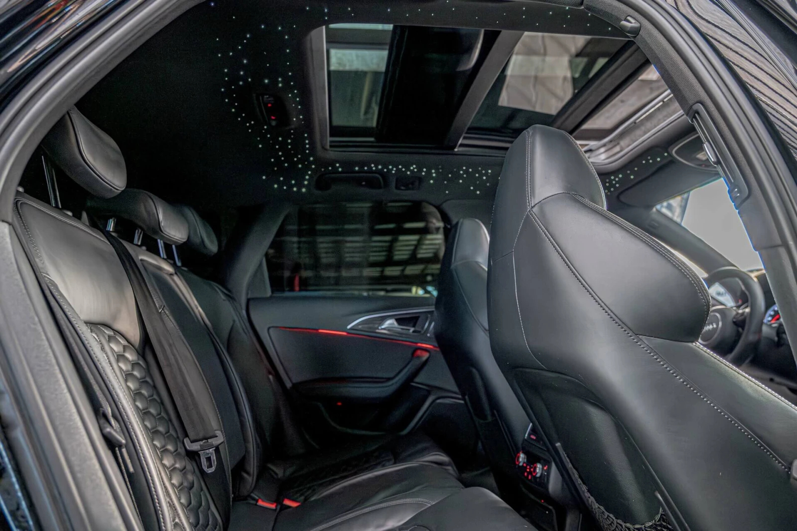 Audi Rs6 4.0TFSI/MTM/Carbon packet/Pano/Bose/Distronic/HuD, снимка 10 - Автомобили и джипове - 54432497