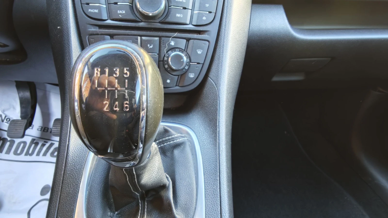 Opel Meriva 1.6d, снимка 13 - Автомобили и джипове - 54555373
