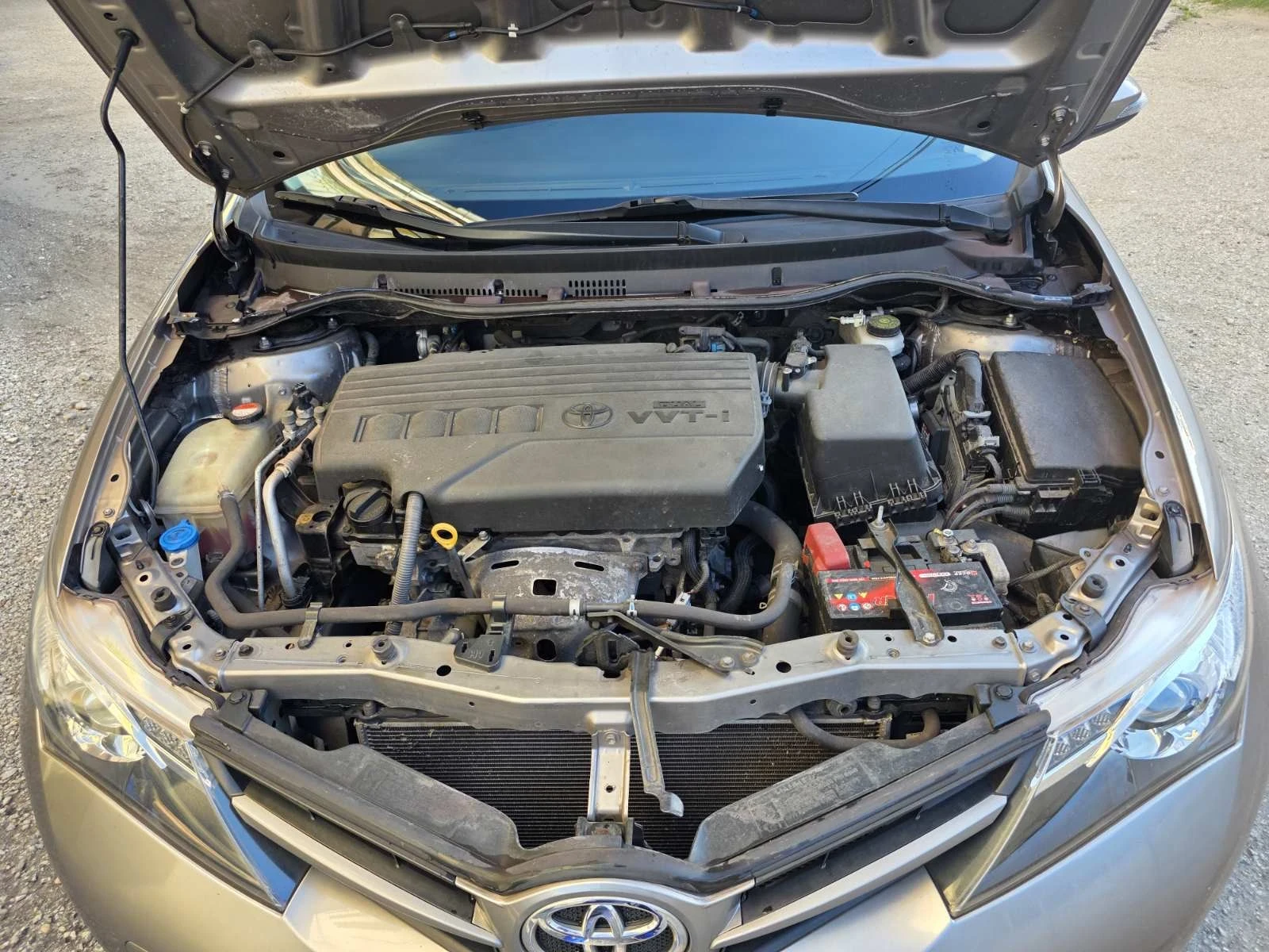 Toyota Auris, снимка 6 - Автомобили и джипове - 54715387