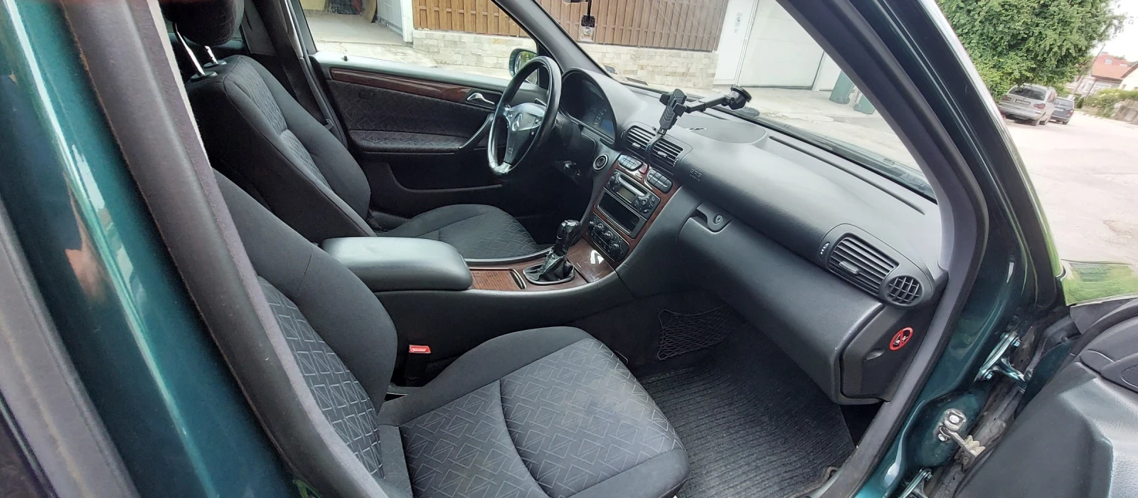 Mercedes-Benz C 200 Kompressor, снимка 13 - Автомобили и джипове - 54748846