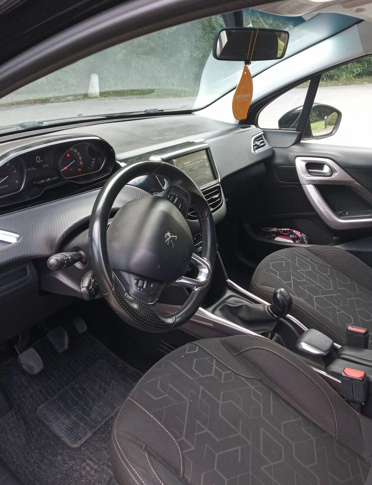 Peugeot 2008, снимка 7 - Автомобили и джипове - 54773272