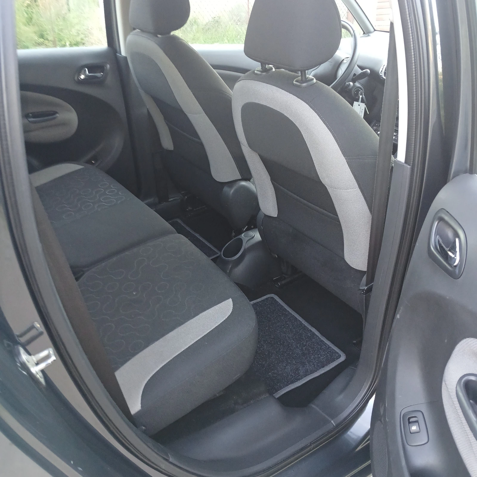 Citroen C3 Picasso 1.6 .HDI., снимка 15 - Автомобили и джипове - 54977668