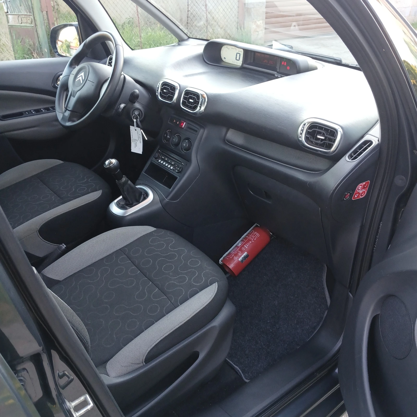 Citroen C3 Picasso 1.6 .HDI., снимка 11 - Автомобили и джипове - 54977668