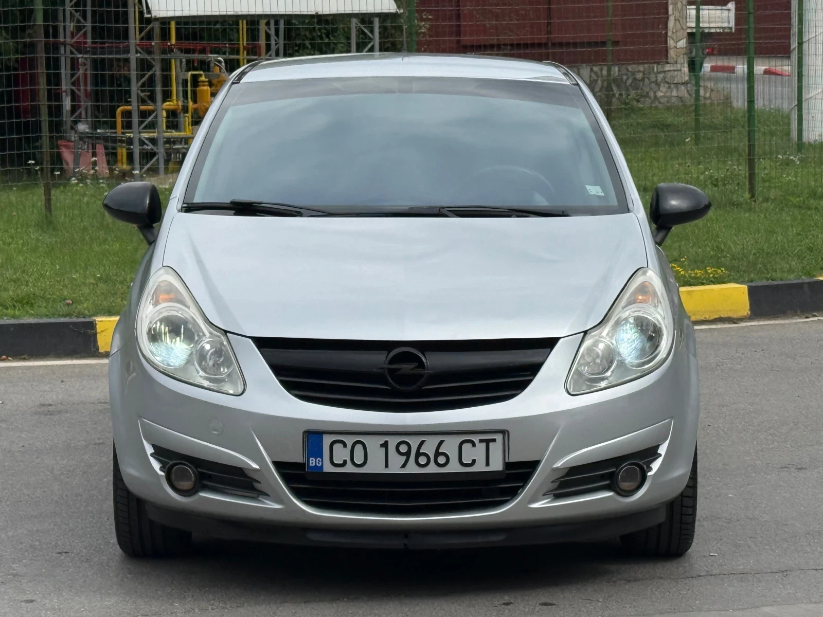 Opel Corsa 1.2i Газов инжекцион/Климатик, снимка 9 - Автомобили и джипове - 55445134