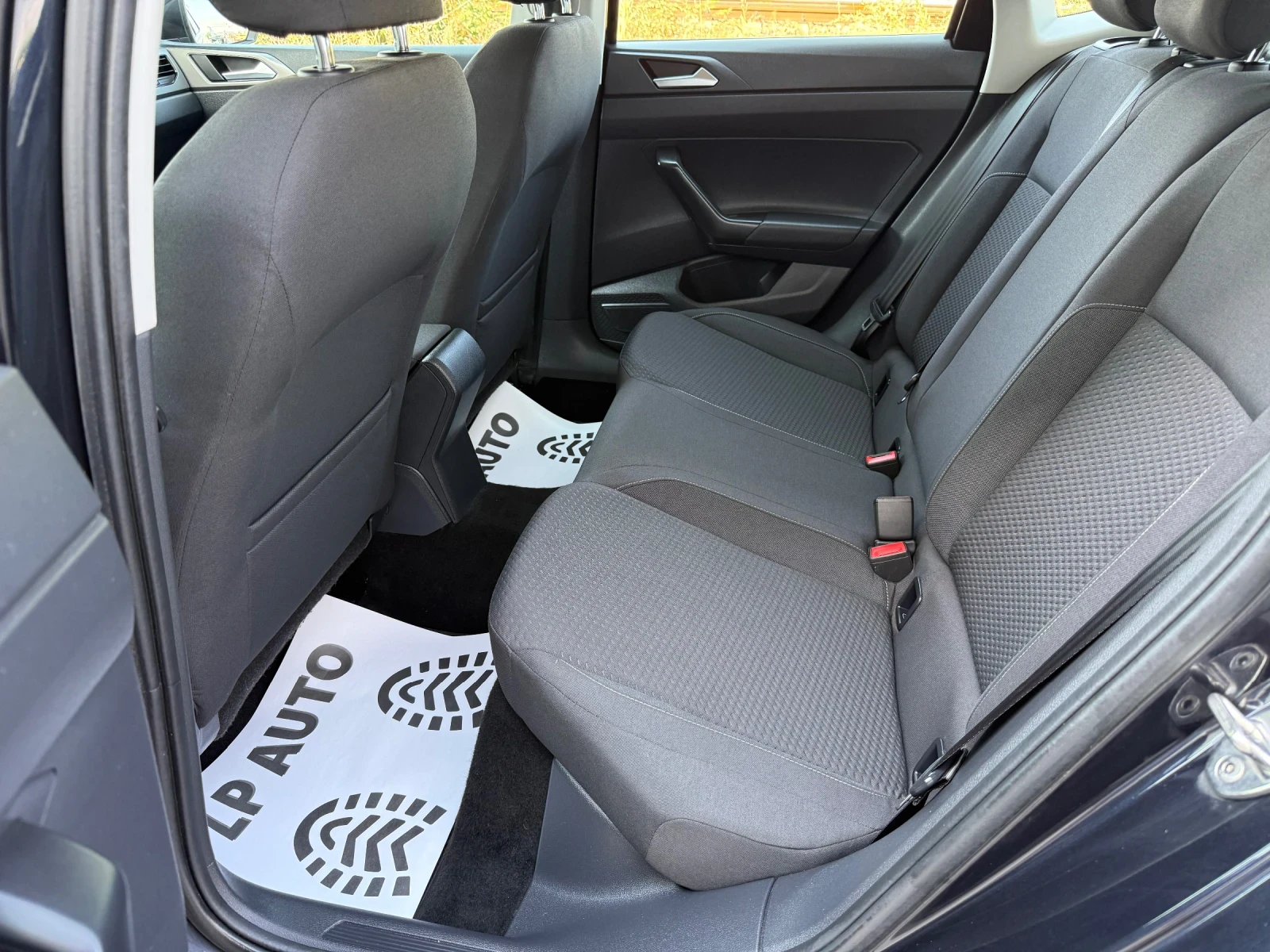 VW Polo 1.6tdi* 80k.c* Highline* LED* NAVI*  | Mobile.bg � ����������� 12