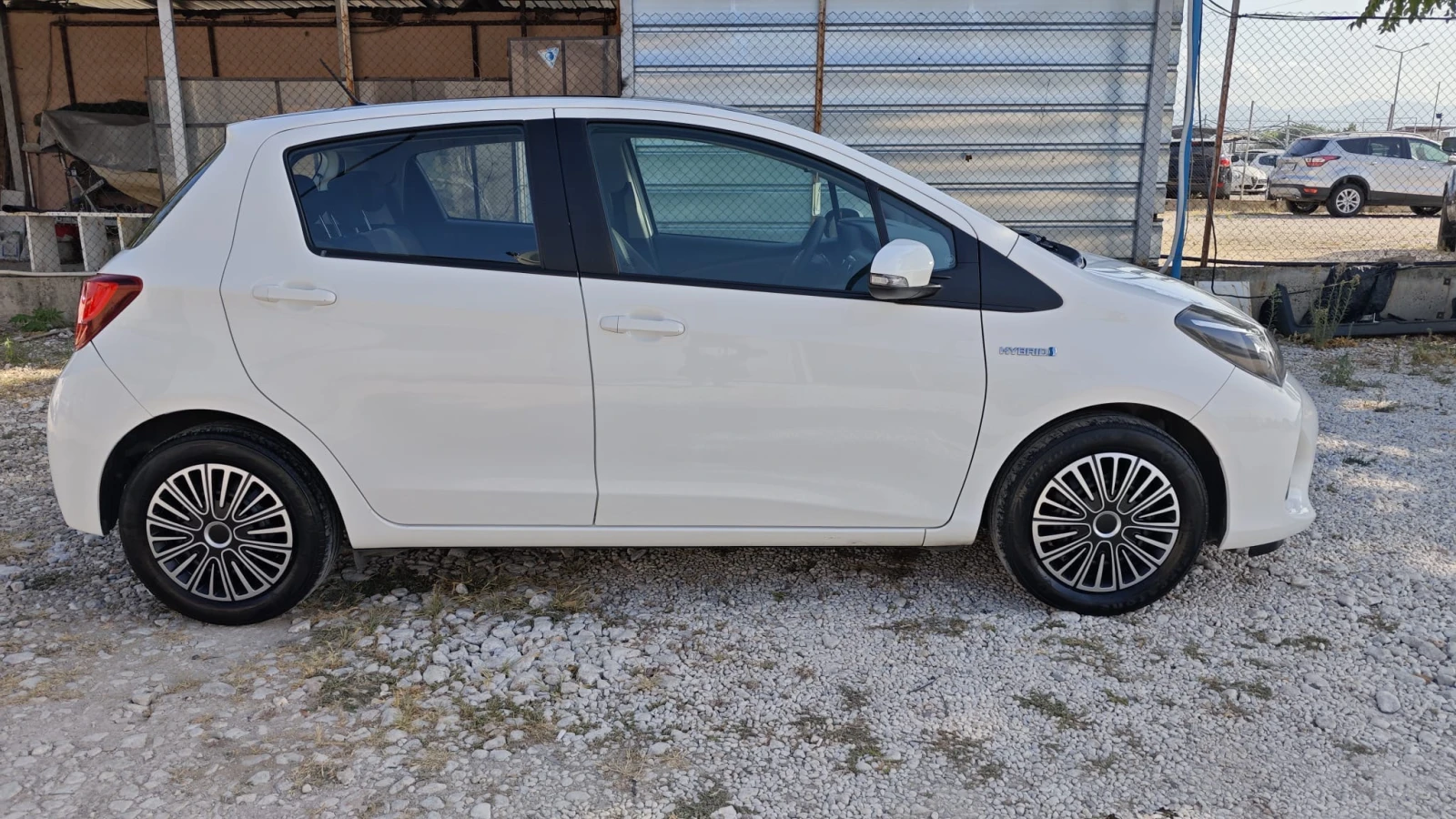 Toyota Yaris -1.5HYBRID, снимка 7 - Автомобили и джипове - 55959709