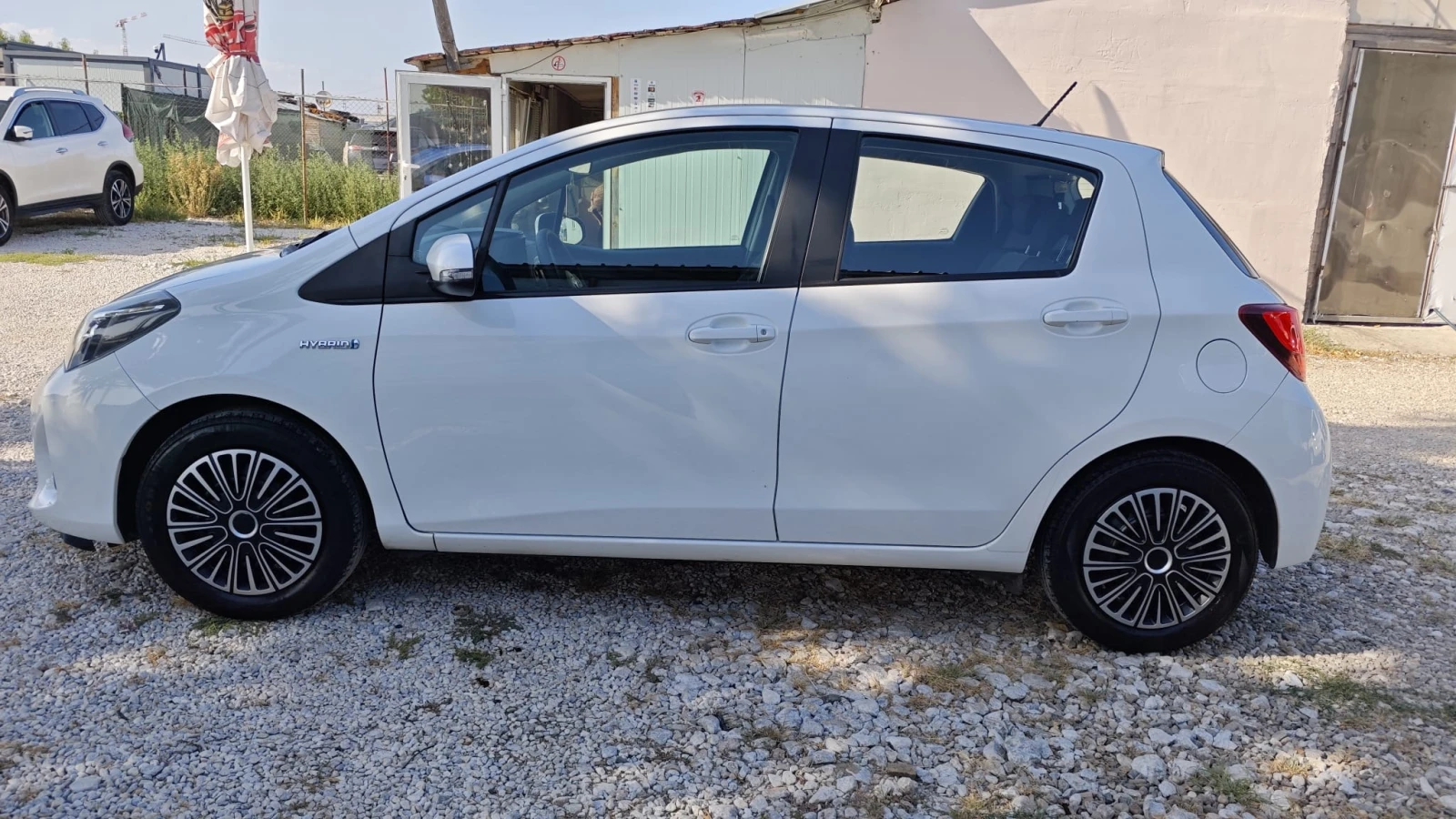 Toyota Yaris -1.5HYBRID, снимка 6 - Автомобили и джипове - 55959709