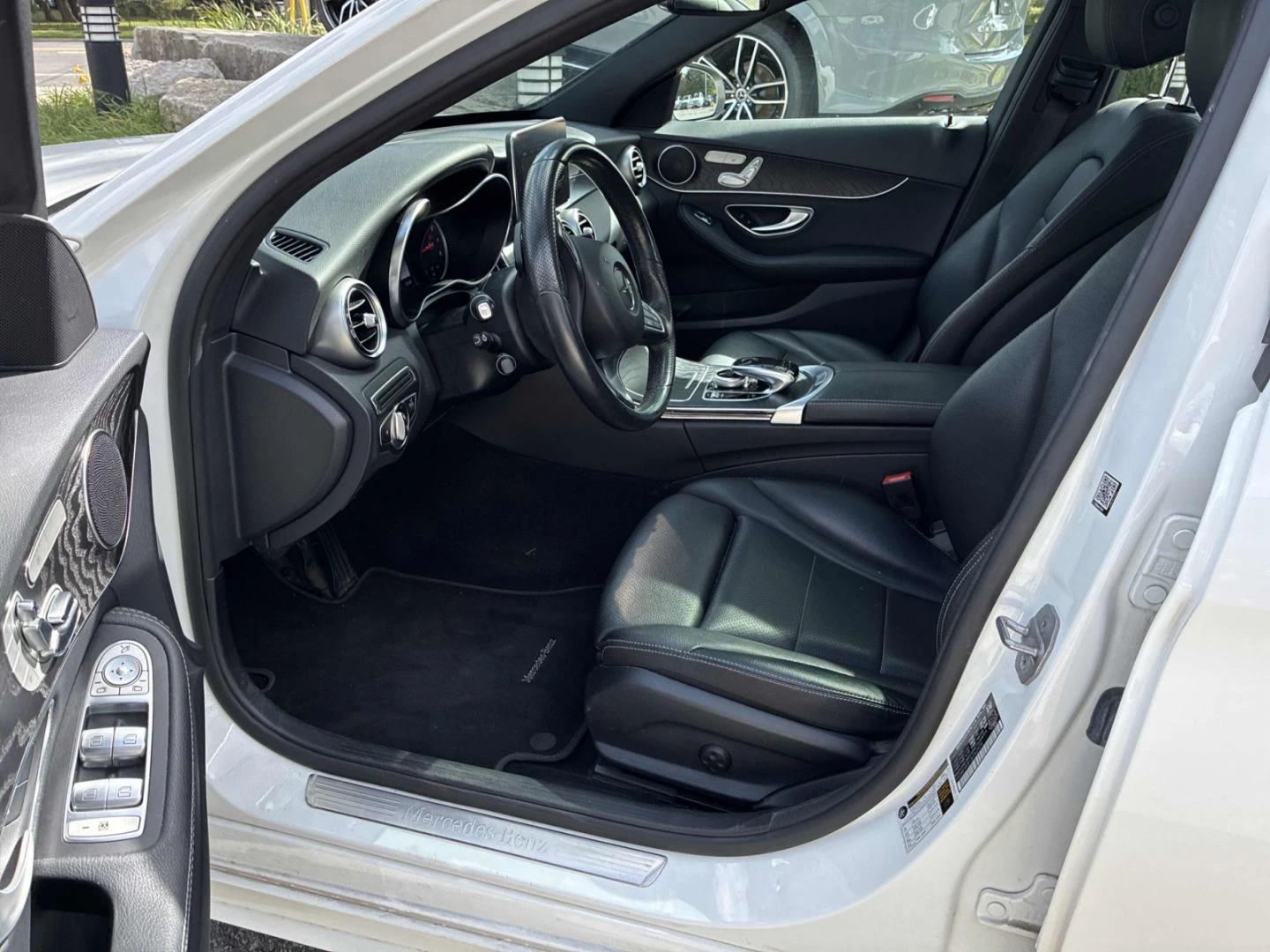 Mercedes-Benz C 300 AMG-pack* Kaмера* Подгрев* Пано, снимка 7 - Автомобили и джипове - 56048482