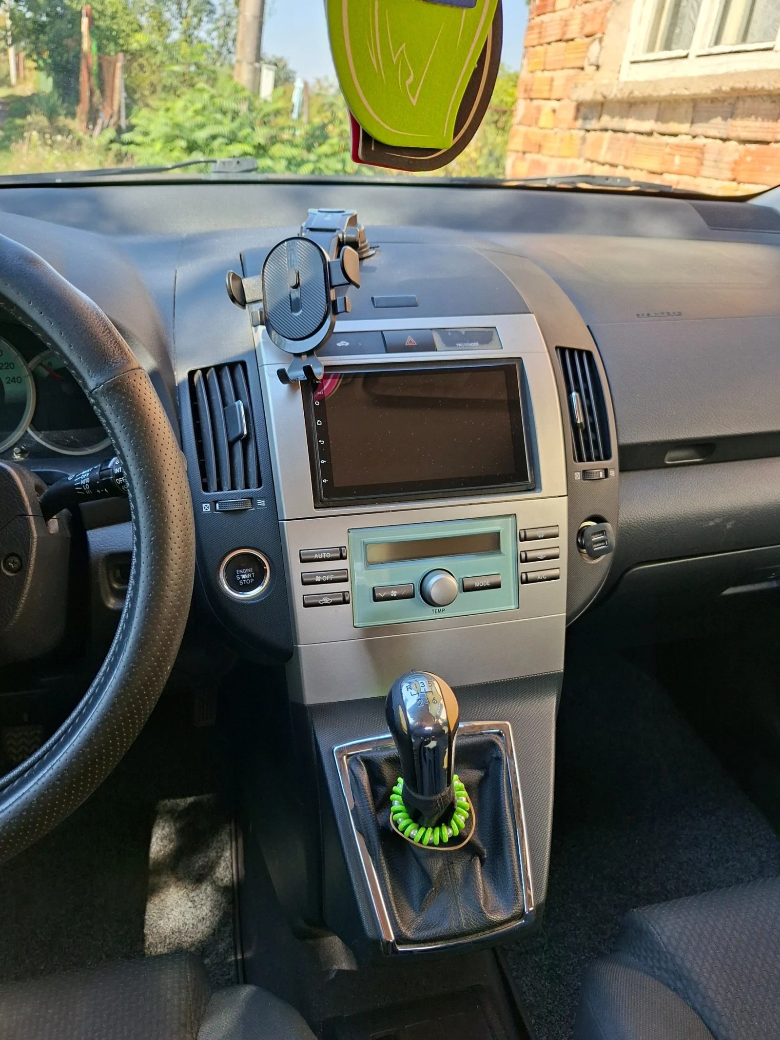 Toyota Corolla verso D2D, снимка 11 - Автомобили и джипове - 56152929