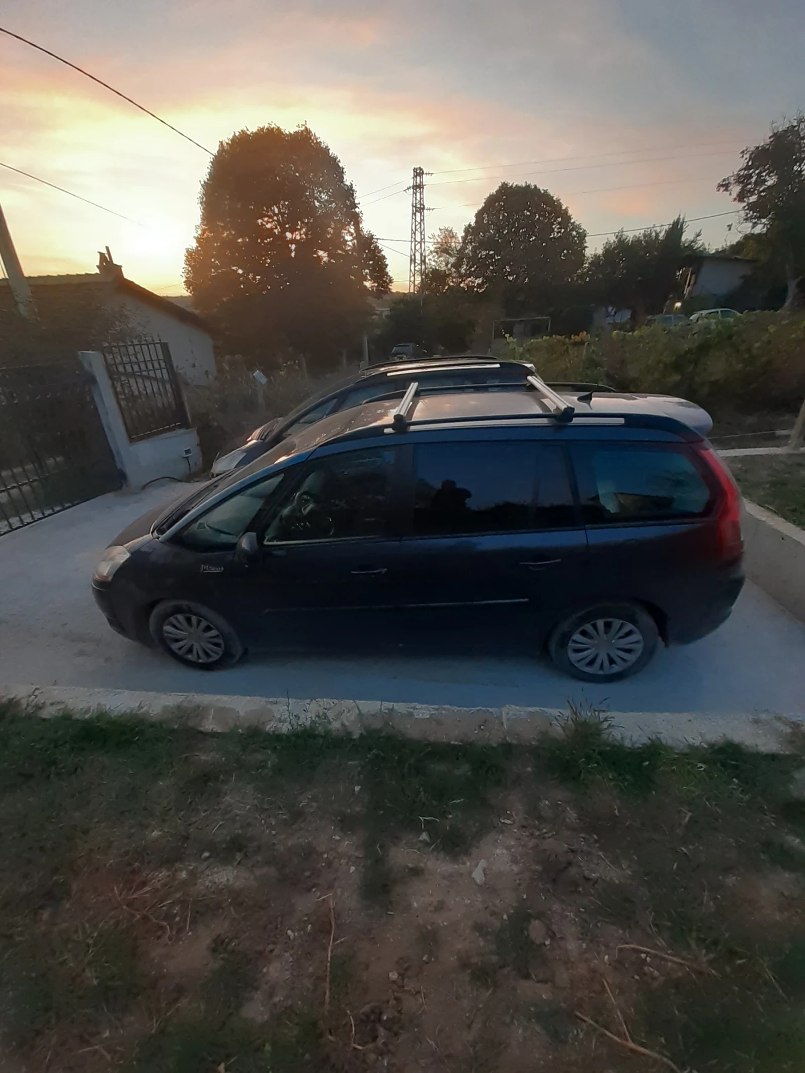 Citroen Grand C4 Picasso, снимка 8 - Автомобили и джипове - 56416119
