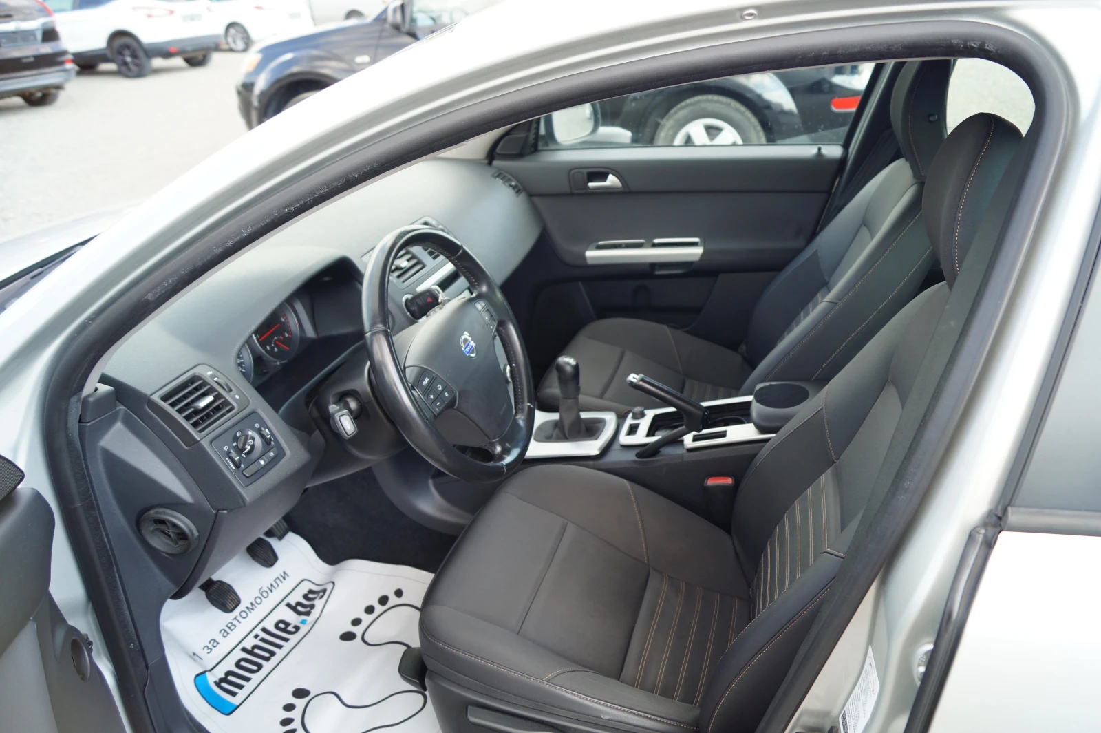 Volvo V50 1.6d 115к.с., снимка 9 - Автомобили и джипове - 56735910