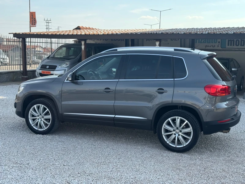 VW Tiguan 2.0TDI* NAVI* KAMERA* LED* 6sk* КАТО НОВА* ЛИЗИНГ, снимка 12 - Автомобили и джипове - 49130027